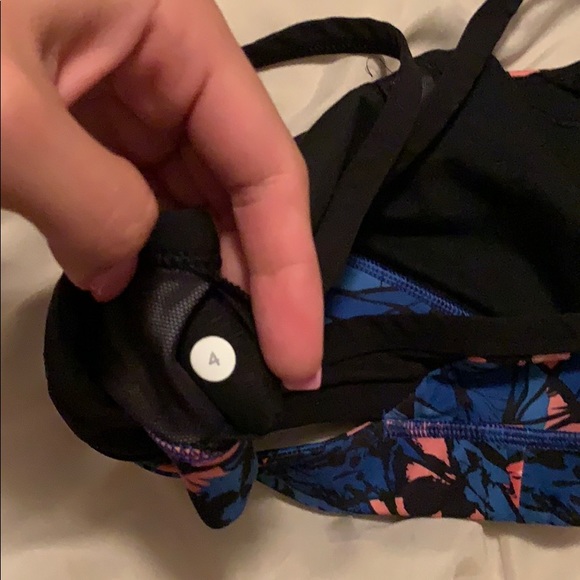 Lululemon bra - Picture 3 of 3